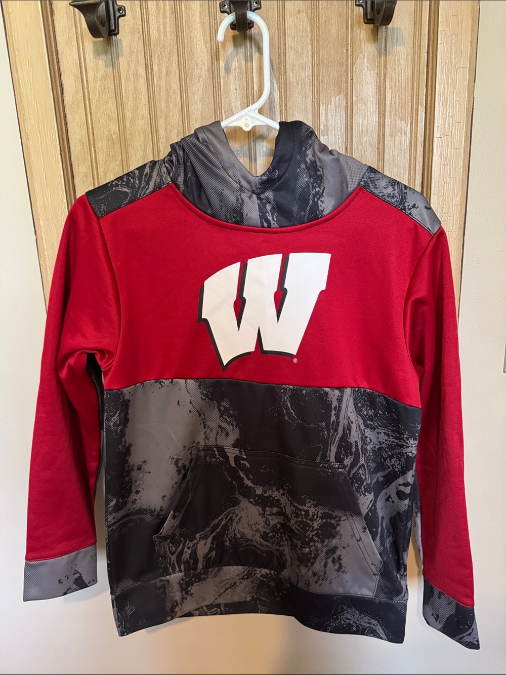 Youth Wisconsin Badgers Hoodie